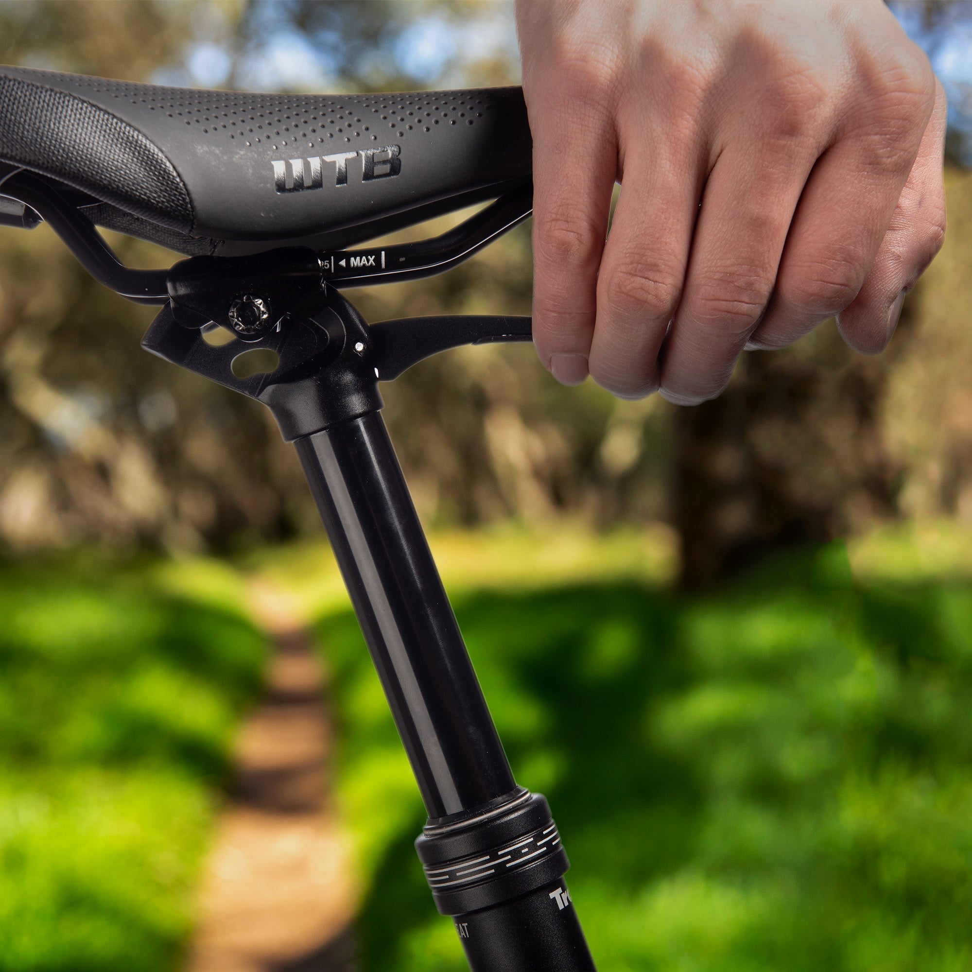 Scratch and Dent: Jump Seat Dropper Post – TranzX Components